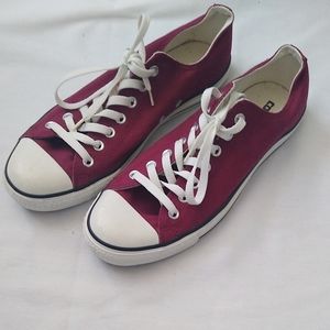 Converse| Burgundy Size 10 Men